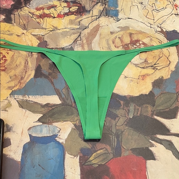 G String - Picture 3 of 3